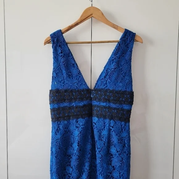 Diane Von Furstenberg Viera Blue Floral Lace Dress - greenwatershopping.com Diane Von Furstenberg Viera Blue Floral Lace Dress - greenwatershopping.com